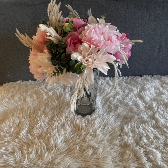 Faux Floral Bouquet Arrangement Set of 4 - Picture 15 of 16